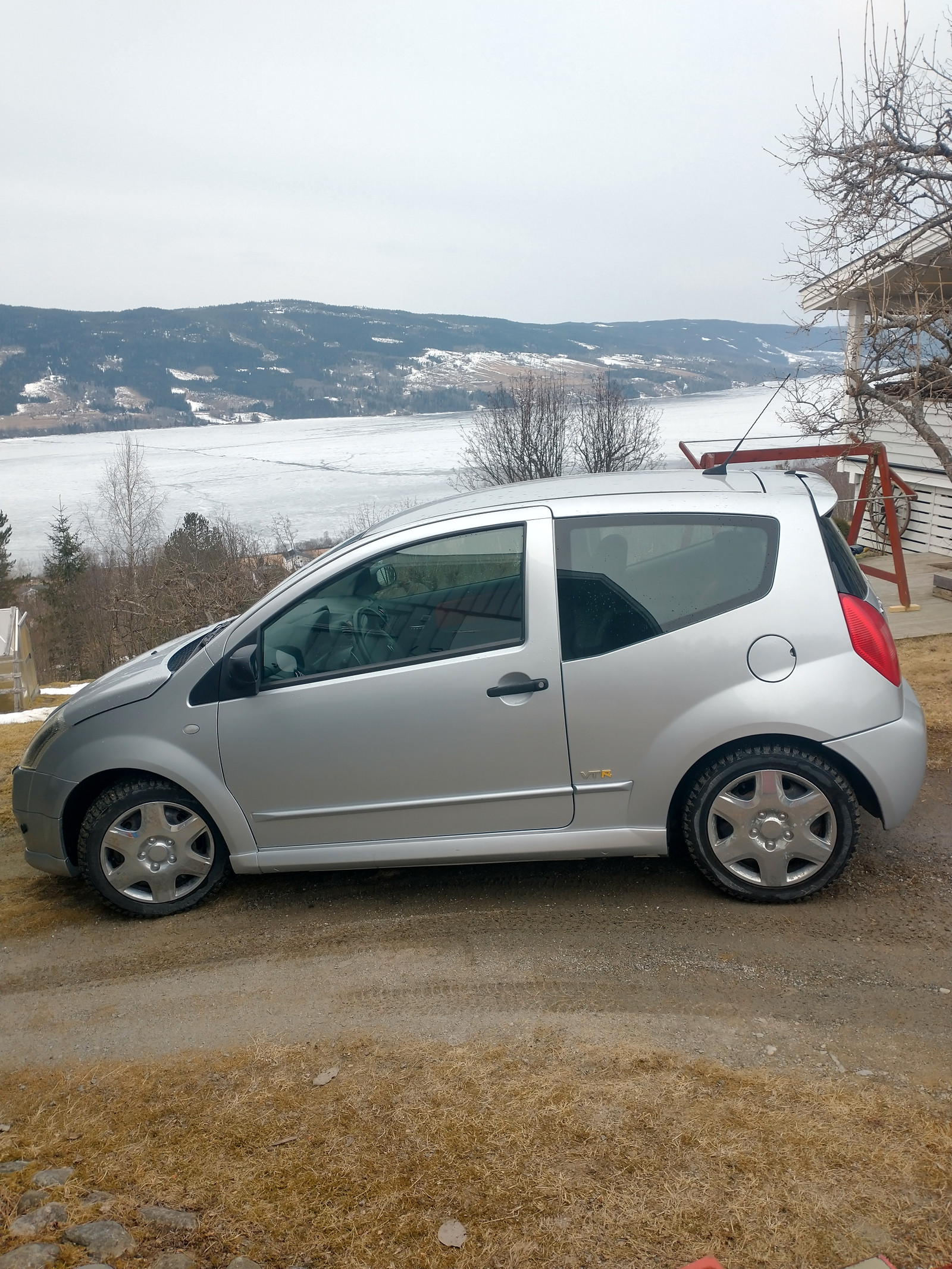 9e37d990-2f33-4125-8f3a-8f9e3285753e