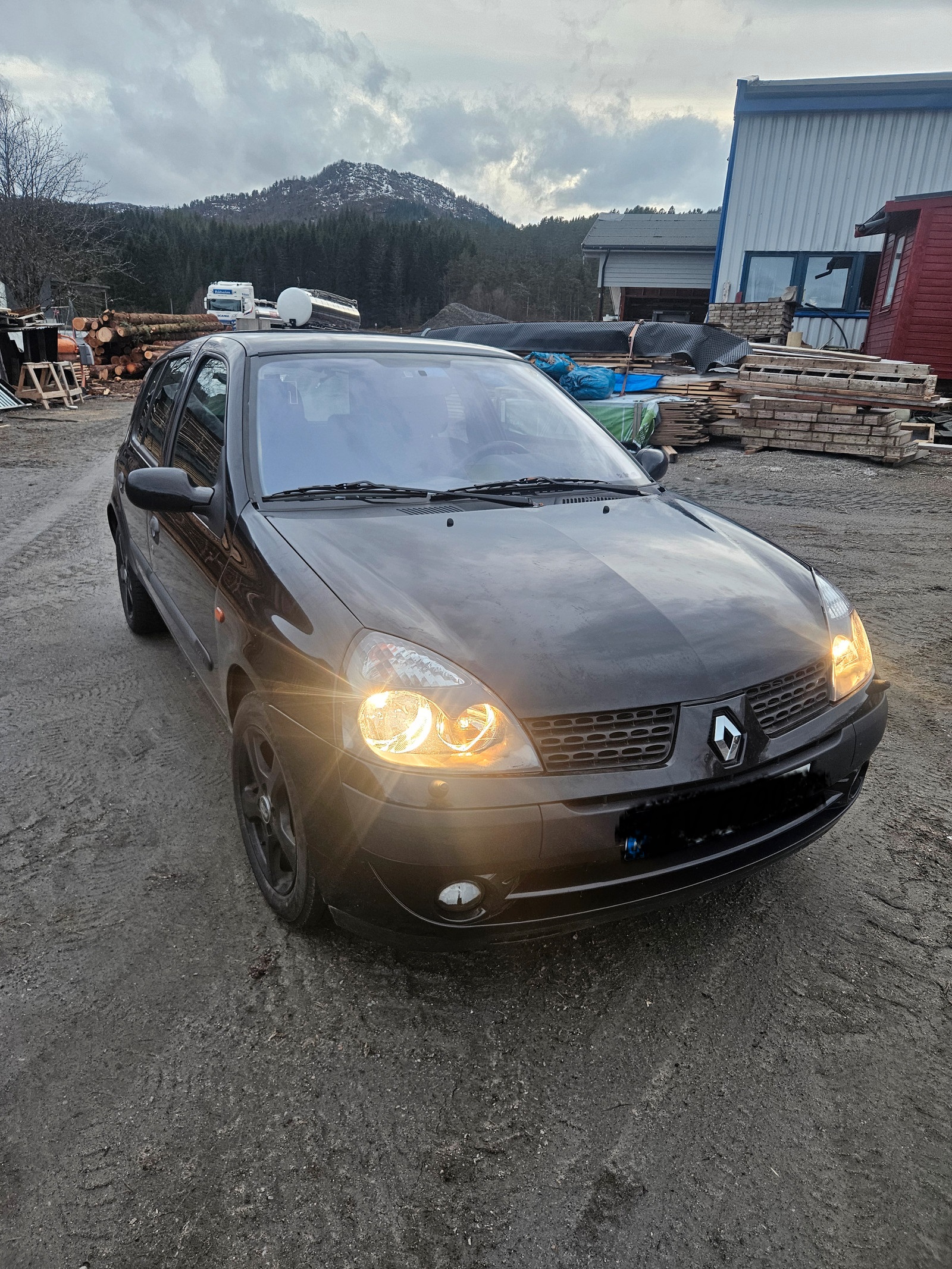 fa51bfe4-1a87-46c8-9821-8ebeb9317003